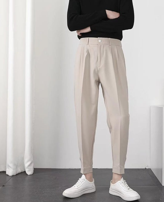 Pleated Streetwear Pants with Tapered Fit
